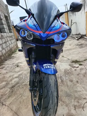 Yamaha R6 2007 Sport Bike - Blue