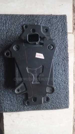Toyota Camry 2017-2018 Pre-Collision Sensor