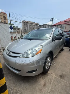 Toyota Sienna 2007 Silver