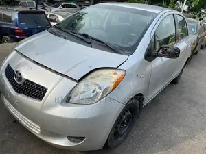 Toyota Yaris 2006 Silver - Foreign Used