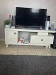 Amfani da Home Interiors TV Console - Fari - 2
