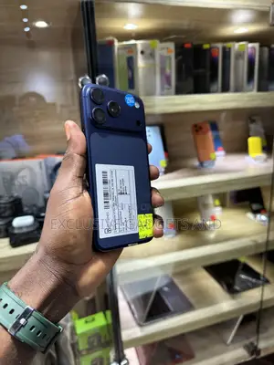 Apple iPhone 17 Pro Max 256GB Blue (Na Amfani)