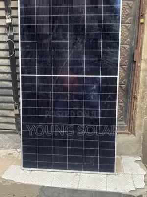 JinkoSolar 620W Solar Panel