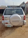 Toyota RAV4 2003 Silver SUV - 2