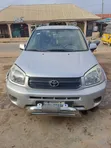 Toyota RAV4 2003 Silver SUV - 4