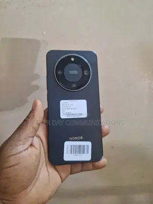 Honor Magic8 Pro 256GB Baki (Na Amfani)