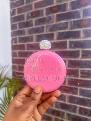 Kwalbar Hip Da Ruwan Zinare Mai Kyalkyali