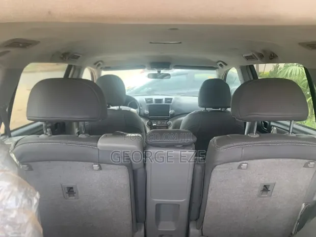 Toyota Highlander 2008 (Registered 2009) - Upgraded to 2012 - 1