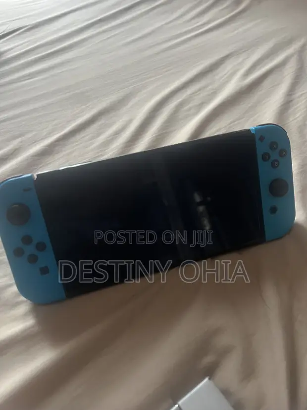 Nintendo Switch OLED - Used - 1