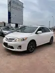 Toyota Corolla 2012 White - 2