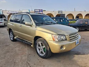 Toyota Highlander Base FWD 2004 Zinare