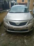 Toyota Corolla 2010 Silver - 1