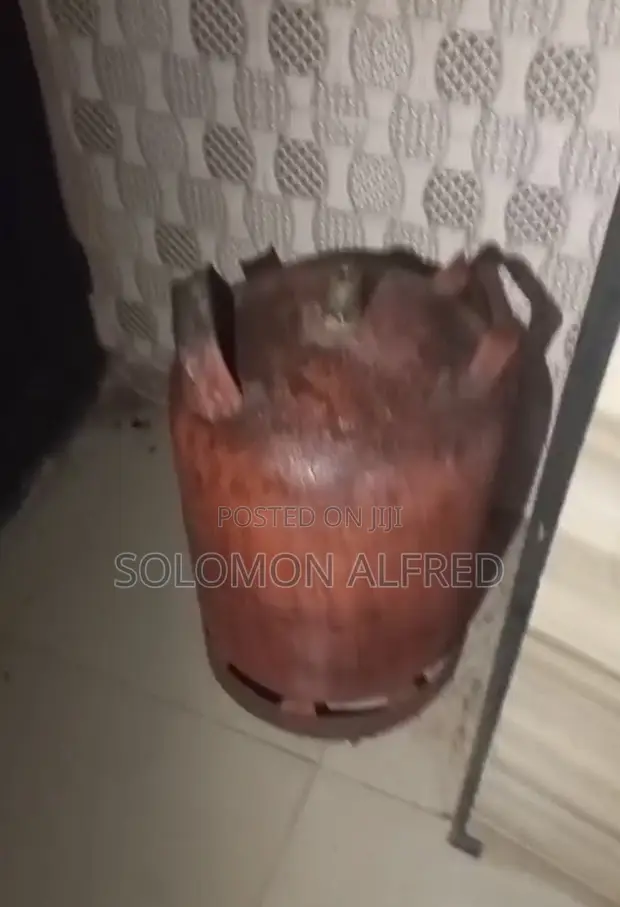 Gas Cylinder - 1