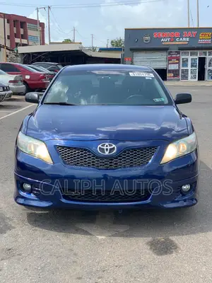 Toyota Camry SE Sedan ta 2010
