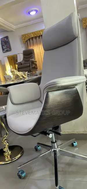 Boss Office Products Executive Chair - Brand New