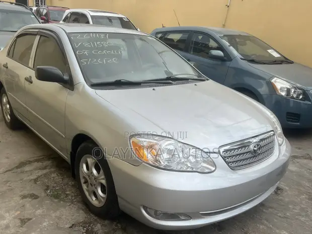Toyota Corolla 2007 Silver Sunroof - 1