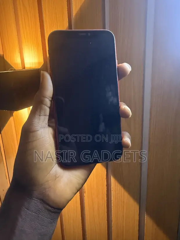 Apple iPhone 11 64GB Jaja - 1