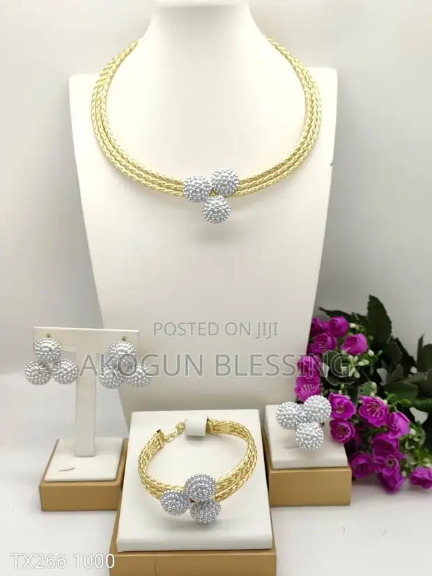 Elegant Silver Crystal Jewelry Set - 1