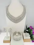 Kyakyawan Saitin Kayan Kwalliya na Silver Crystal - 2