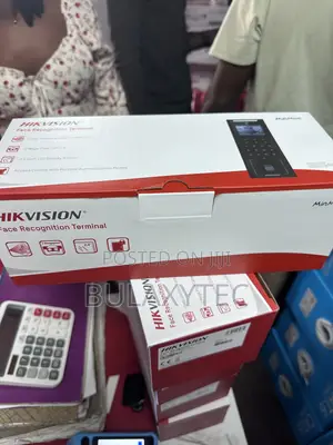 Hikvision Access Control tare da Fuskar Gane