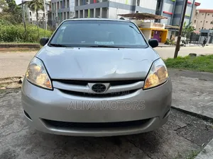 Toyota Sienna 2008 Silver