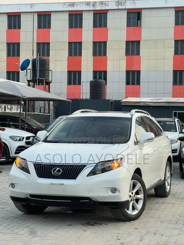 Lexus RX 350 2010 White SUV - 1