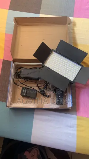 Varicolor Pro LED 600 Photo/Video Light