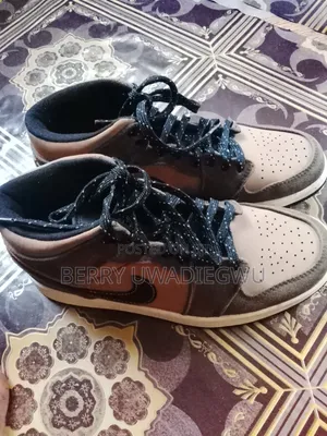 Used Nike Sneakers Size 38 - Direct From Turkey