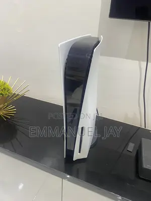 PS5 1TB with COD Installed, 1 Controller