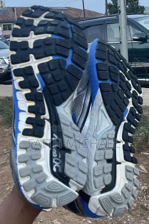 Brooks Adrenaline GTS 16 Takalman Gudun Hijira