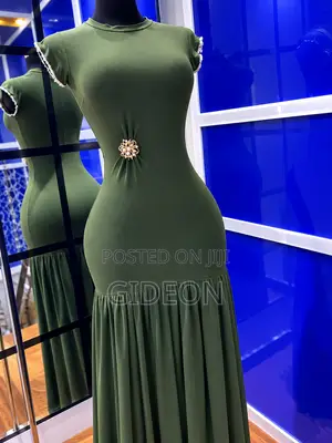 Gown Mai Shirin Saka - Farashi Daban-daban