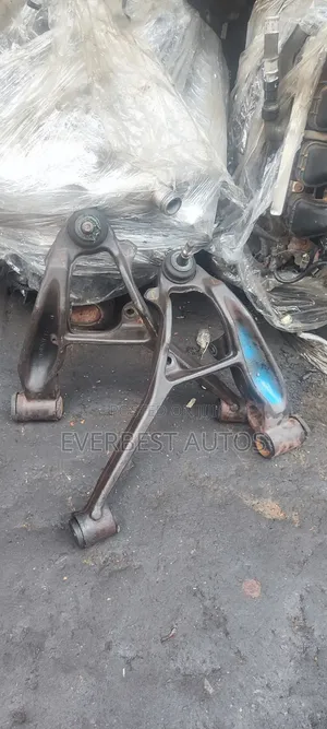 Hummer H2 Lower Control Arms (Na Kadan Aka Yi Amfani Da Su)