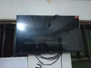 LG Smart TV - Excellent Condition