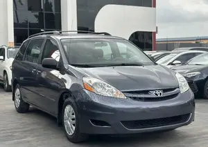 2008 Toyota Sienna CE AWD Minivan - Foreign Used