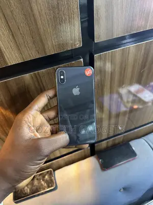 Apple iPhone X 64GB Black