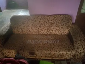 Used Sitting Room Sofa Set (3, 2, 1 Seater)