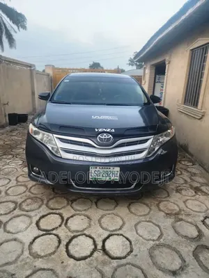 Toyota Venza AWD 2010 Grey