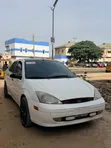 Ford Focus 2001 White - 2