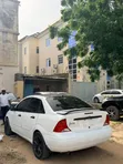 Ford Focus 2001 White - 3