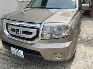 2010 Honda Pilot EX 4dr SUV Gold