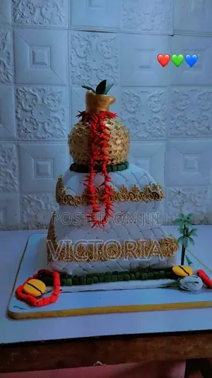Traditional Wedding Cake - 8 Layers