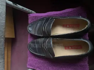 Classic Black Rossi Loafers - Size 44