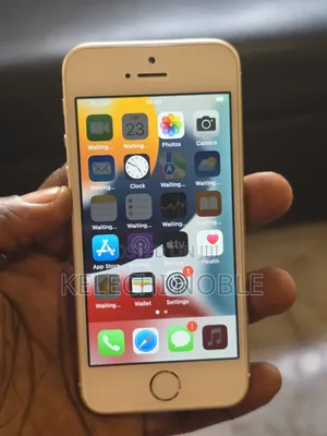 Apple iPhone SE 32GB Gold