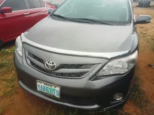 2013 Toyota Corolla LE Sedan - Gray
