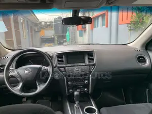 Nissan Pathfinder 2013 Silver