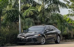 2018 Toyota Camry XLE FWD (2.5L) - Foreign Used