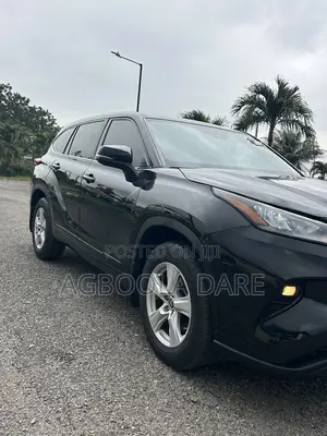 Toyota Highlander XLE AWD 2020