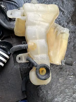 Dodge Charger/300c Water Reservoir (2011-2013+)