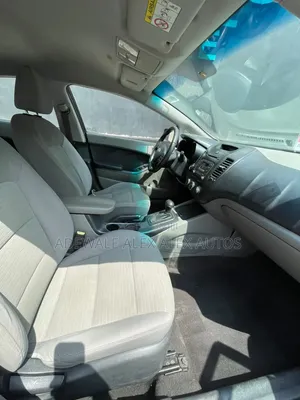 Kia Cerato 2015 Fari