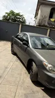 Toyota Camry 2005 Grey - 4